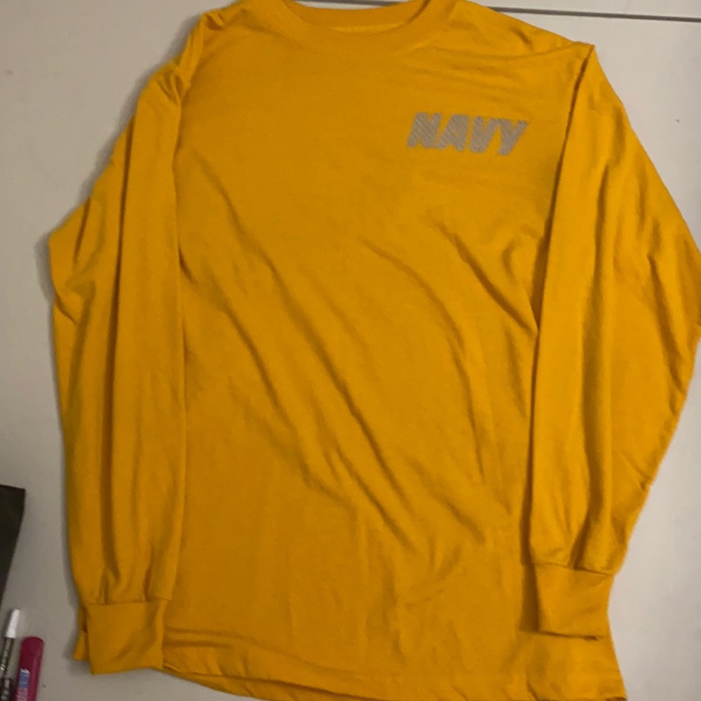 Size s, long sleeve in gold